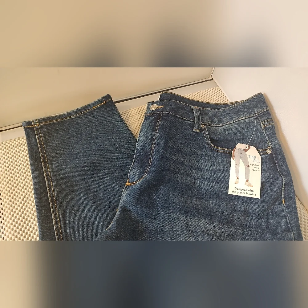 Time and Tru Women's Size 18 High Rise Mom Jeans Dark Wash